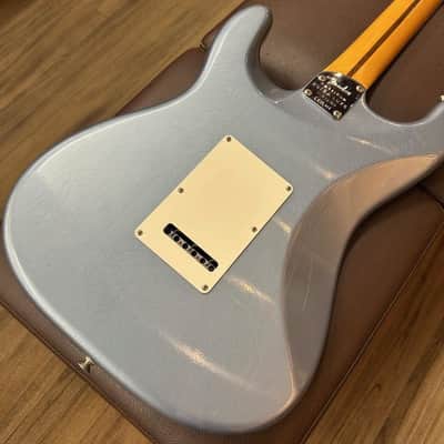 Fender USA Used Fender American Ultra Luxe Vintage '60s Stratocaster (Ice Blue Metallic/Rosewood) [SN.US25016203] image 11