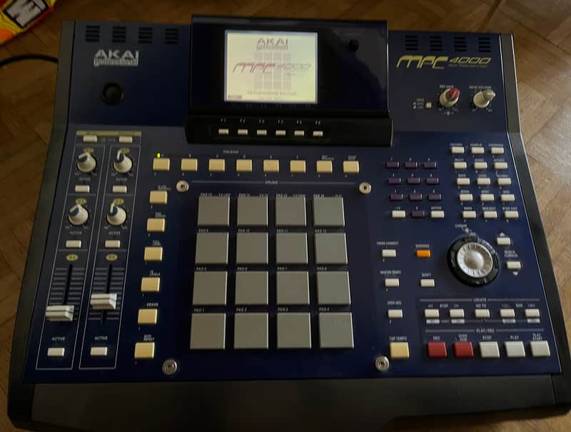 Akai MPC4000 Music Production Center 2002 - 2007 - Blue image 1