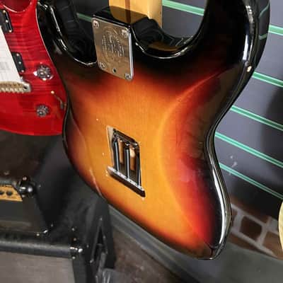Fender American Standard Stratocaster 3-Color Sunburst 2004 Electric Guitar image 14