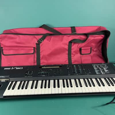 Yamaha V50 FM Synthesizer + bag 1989 - Black