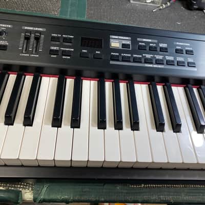 Roland RD-300SX Digital Stage Piano - Includes On Stage Carrying Bag, Footswitch, and Cables! image 5