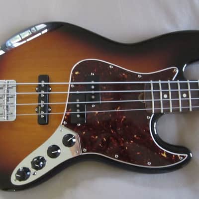 Fender Reggie Hamilton Jazz J Bass Artist Series 3 Tone Sunburst Hardshell CASE image 1