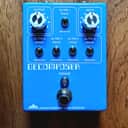 Mountainking Electronics Decomposer experimental tremolo wavefolder synth fuzz