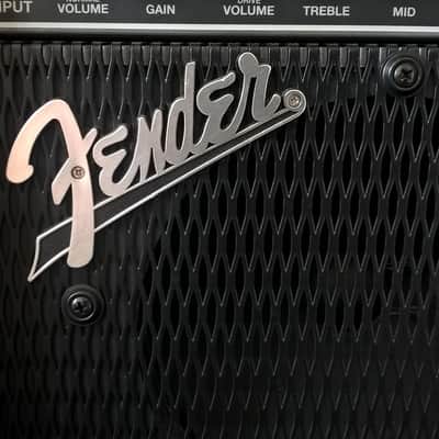 Fender Frontman 38 Watt PR 241 Guitar Combo Amplifier -- Excellent Condition image 6