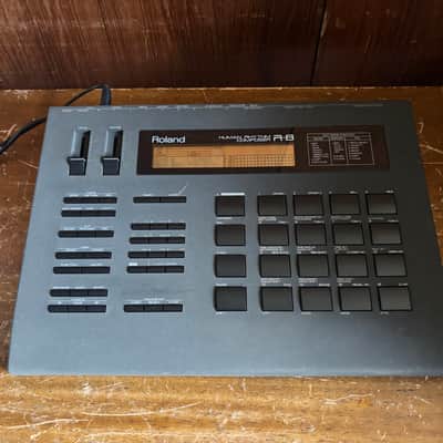 Roland R-8 Human Rhythm Composer Drum Machine NEW INTERNAL BATTERY w/ power supply image 2
