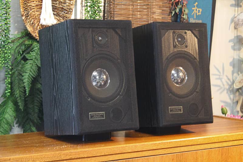 Vintage Marantz LS-25 2-Way Bookshelf Speakers 1980s image 1