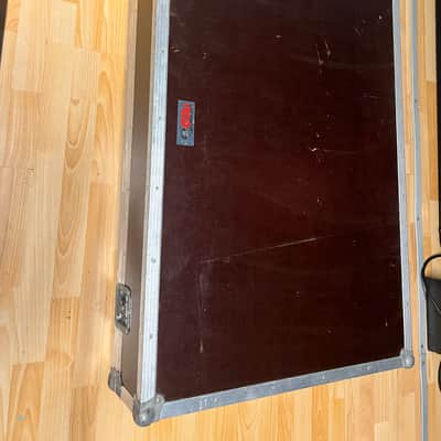 Mackie 32.8 + 32 Channel + Meterbridge 8 Channel mixing console + case 1990 image 4