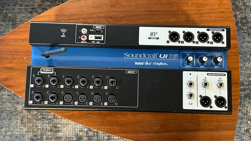 Soundcraft Ui-16 Rackmount 16-Channel Digital Mixer with WiFi Router 2010s - Blue/Silver image 1