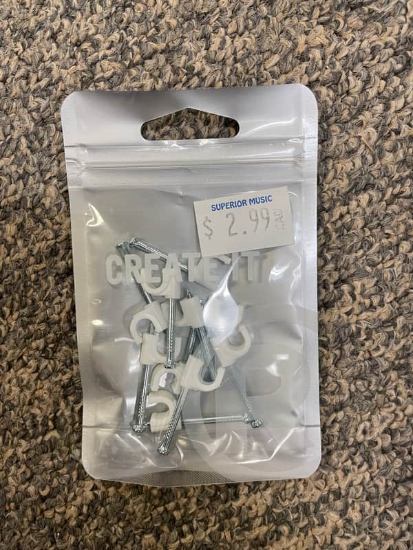 Radio Shack Nail In Coax Clips 10 Pack image 1