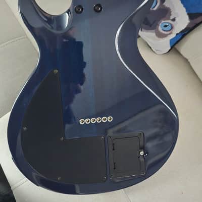 Line 6 Variax 700 Modeling Guitar image 6