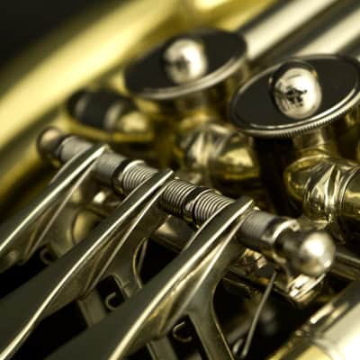 John Packer JP163 Key of Bb/F Compensating French Horn w/Lightweight, Mouthpiece & Valve Oil image 2