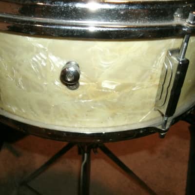 1965 Leedy No. 1161 Frank Capp Model snare drum - White Marine Pearl with Broadway stand image 6