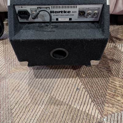 Hartke A25 Hartke A25 25-Watt 1x8" Bass Combo Amplifier – Black 2003 -2004 - Black image 3