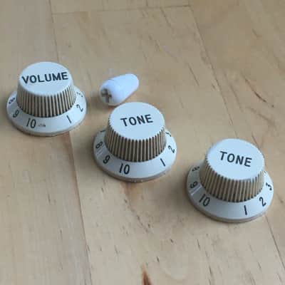 1987 Fender American Vintage Reissue Strat Stratocaster Knobs Guitar Relic Cream image 5