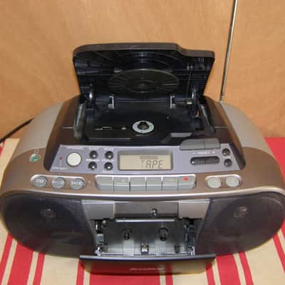 Radio CD et cassette, modèle SONY CFD-S01 image 3