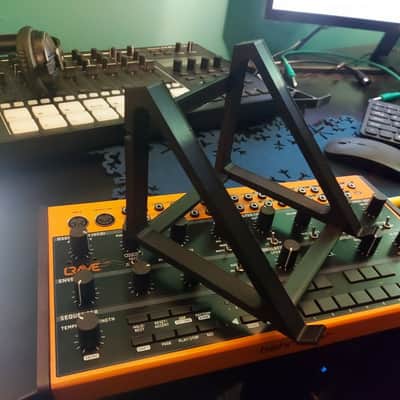 Behringer Grind / Crave / Edge 45° Desktop Synth Studio Wedge Stand image 10