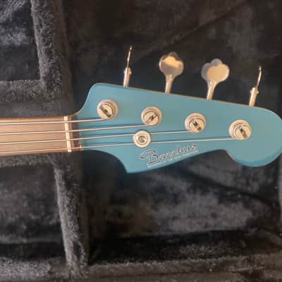 Bacchus '62 Fretless Jazz Bass Replica early 2000s(?) - Lake Placid Blue Metallic image 7