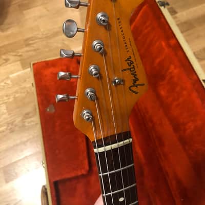 Fender Stratocaster ‘62 AVRI (American Vintage Reissue) Fullerton Plant/Era (1982/83) (Pre-Custom Shop) 3 tone sunburst image 4