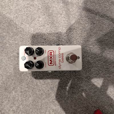 MXR M282 Dyna Comp Mini Bass Compressor 2019 - Present - White image 1