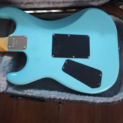Kramer Focus 80s Focus 1000 Banana Headstock 80s Egg Robin Blue image 4