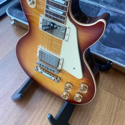 2015 Gibson Les Paul Traditional image 2
