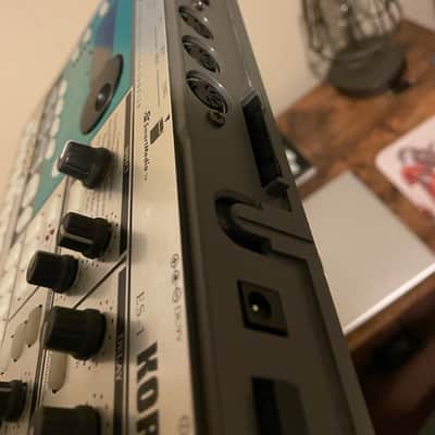 Korg Electribe-S ES-1 Rhythm Production Sampler (With Manual, Power Cord, and Smart Media Card) image 7