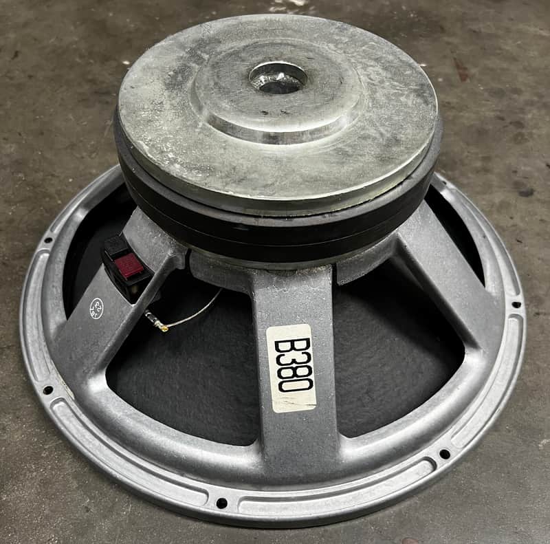 JBL B380 15