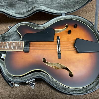 WASHBURN J600 Jazz Venetian Cutaway electric hollow-body GUITAR new w/ Washburn Case image 2