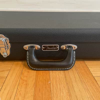 Fender Pro Series Precision Bass/Jazz Bass Case (Black) 2024 - Black image 4
