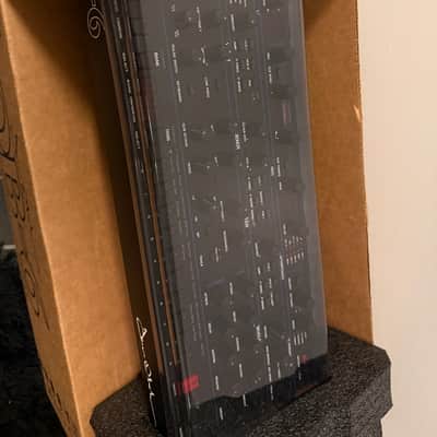 Dave Smith Instruments OB-6 Desktop 6-Voice Polyphonic Synthesizer 2017 - Present - Black image 6