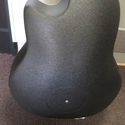 Ovation Celebrity Deluxe Acoustic/Electric CC268 w/ case image 6