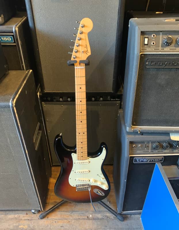 Fender American Deluxe Stratocaster 2011 - 2016 | Reverb Canada
