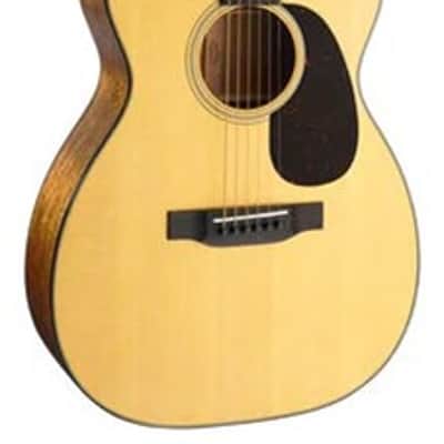 Martin Standard Series 00-18 with Case - Natural image 3