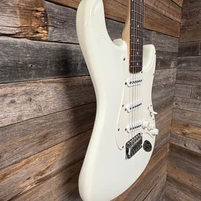 Fender Squier Bullet Stratocaster White image 4