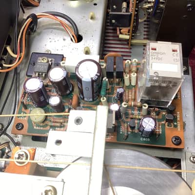 Marantz Model 2250B 50-Watt Stereo Solid-State Receiver 1976 - 1977 - Silver with Wood Case image 12