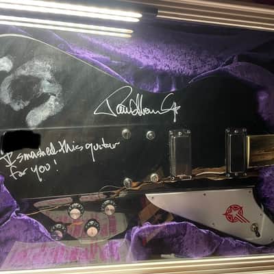 KISS Paul Stanley Makeup Imprint Stage Used/Smashed Guitar 2014 Signed image 1