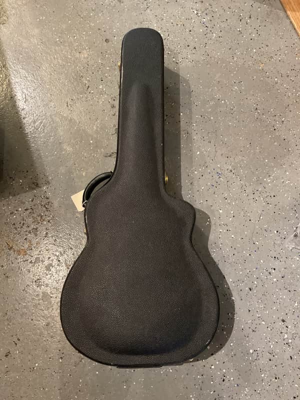 Superior hardcase Classical gyspy cutaway image 1