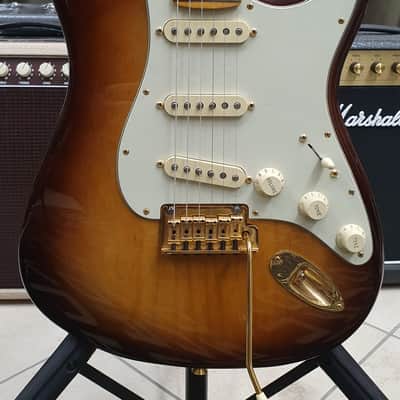 Fender 75th Anniversary Commemorative Stratocaster 2021 - 2-Color Bourbon Burst image 2