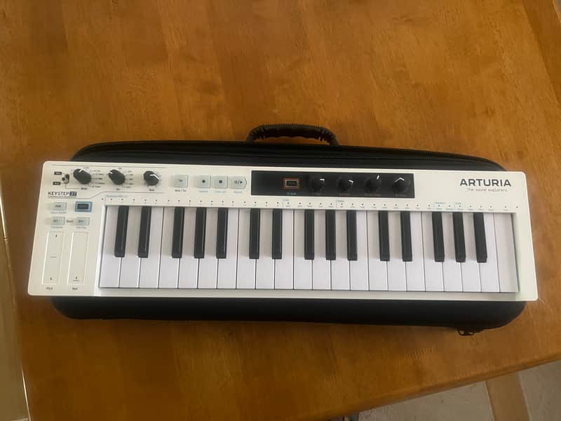 Arturia KeyStep 37 MIDI Controller 2021 - 2025 - White