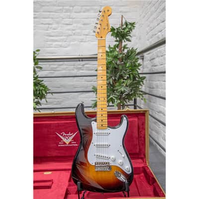 FENDER Custom Shop 70th Anniversary 1954 Stratocaster NOS image 3