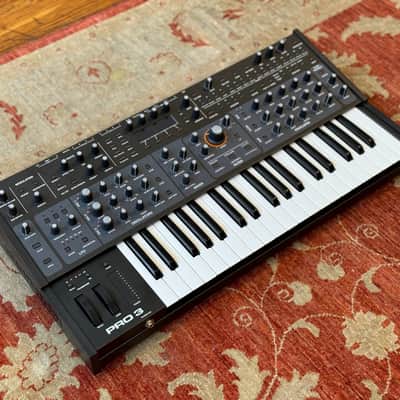 Immagine Sequential Pro 3 Multi-Filter Mono/Paraphonic Synthesizer - 2