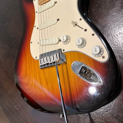 LACE Fender American Strat Plus Deluxe Electric Guitar Sunburst - Vintage 1989 image 5