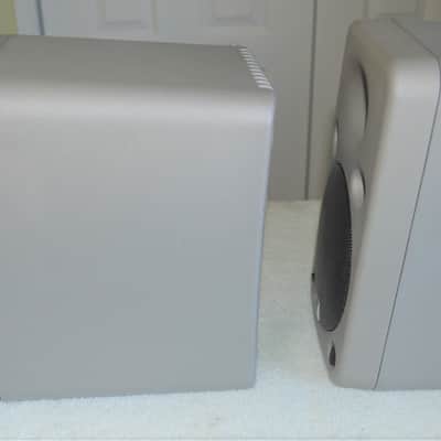 JBL Professional LSR25P Pair Near field Monitors Exc Sound detail & stereo separation - MADE IN USA! image 7