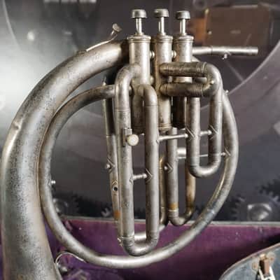 Cavalier Elkhart French Horn w/ Case image 3