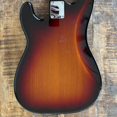 Fender American Special Precision Bass 3-tone Sunburst image 2