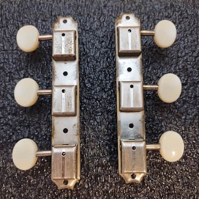 Vintage 1953-1956 Kluson "No Line" Strip Tuners - 3 Per Side image 1