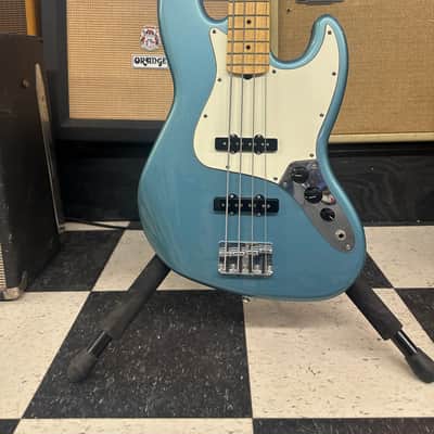 Fender Player Jazz Bass with Maple Fretboard 2018 - 2024 - Tidepool image 11