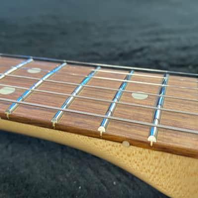 Fender Player Stratocaster HSS with Pau Ferro Fretboard 3-Color Sunburst #MX22046077 (8 lbs. 0.7 oz image 3