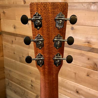Martin 000 Jr E Sapele Acoustic Guitar - Natural image 6
