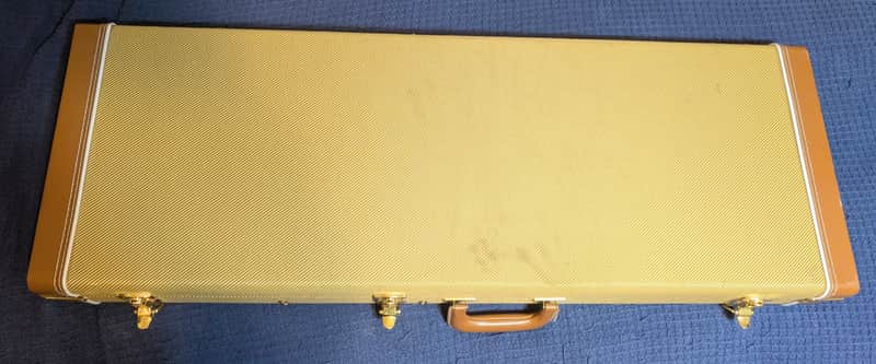 Used Road Runner  Hardshell guitar case  - Tweed image 1